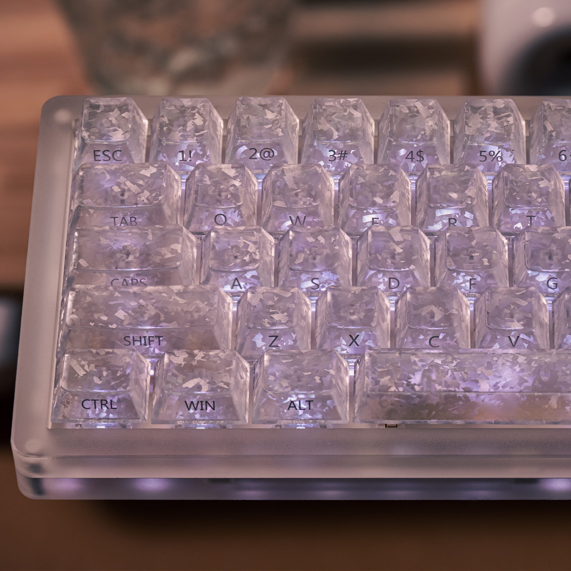 Tastenkappen aus Kohlefaser mit Eiskohlenstoff-Textur 