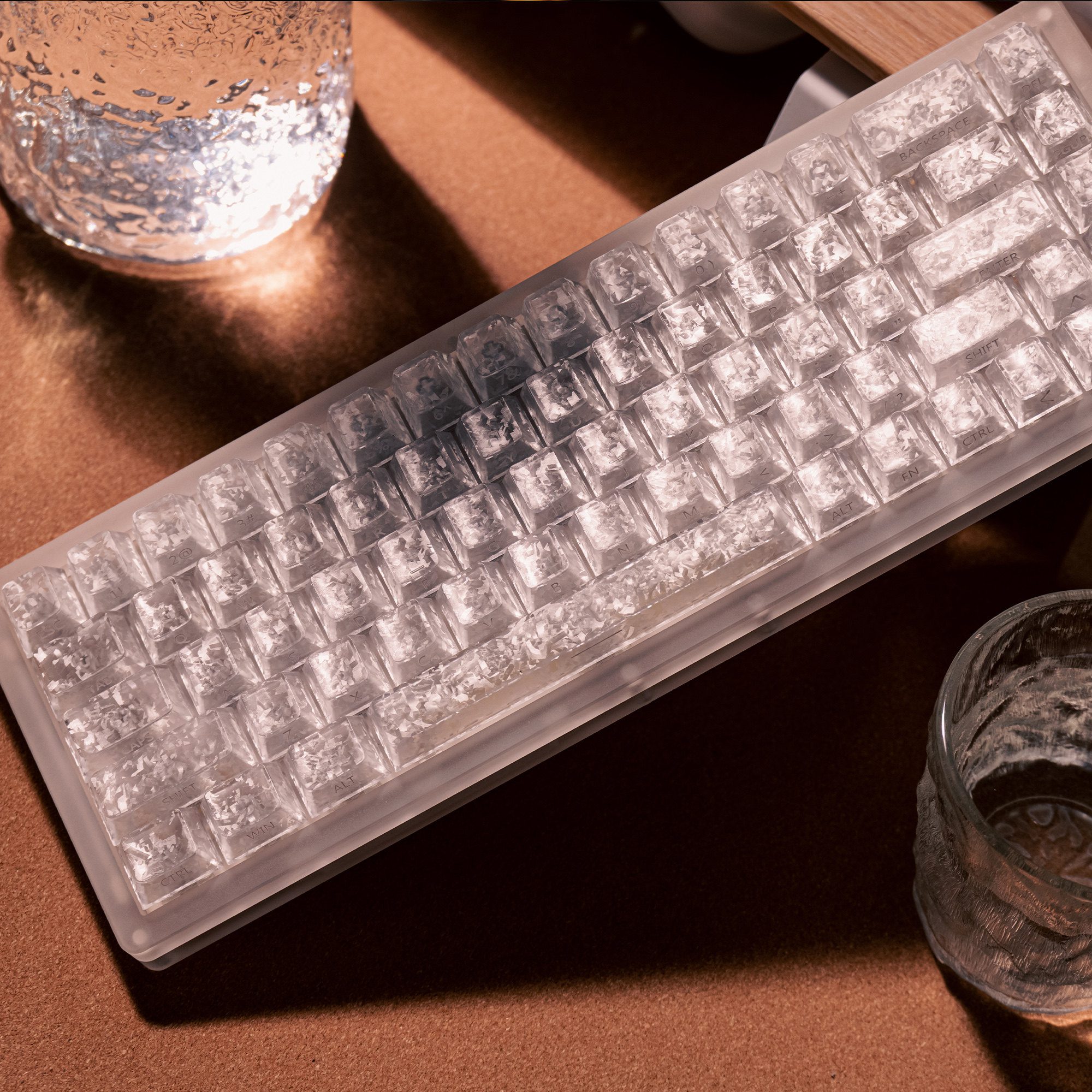 Tastenkappen aus Kohlefaser mit Eiskohlenstoff-Textur 