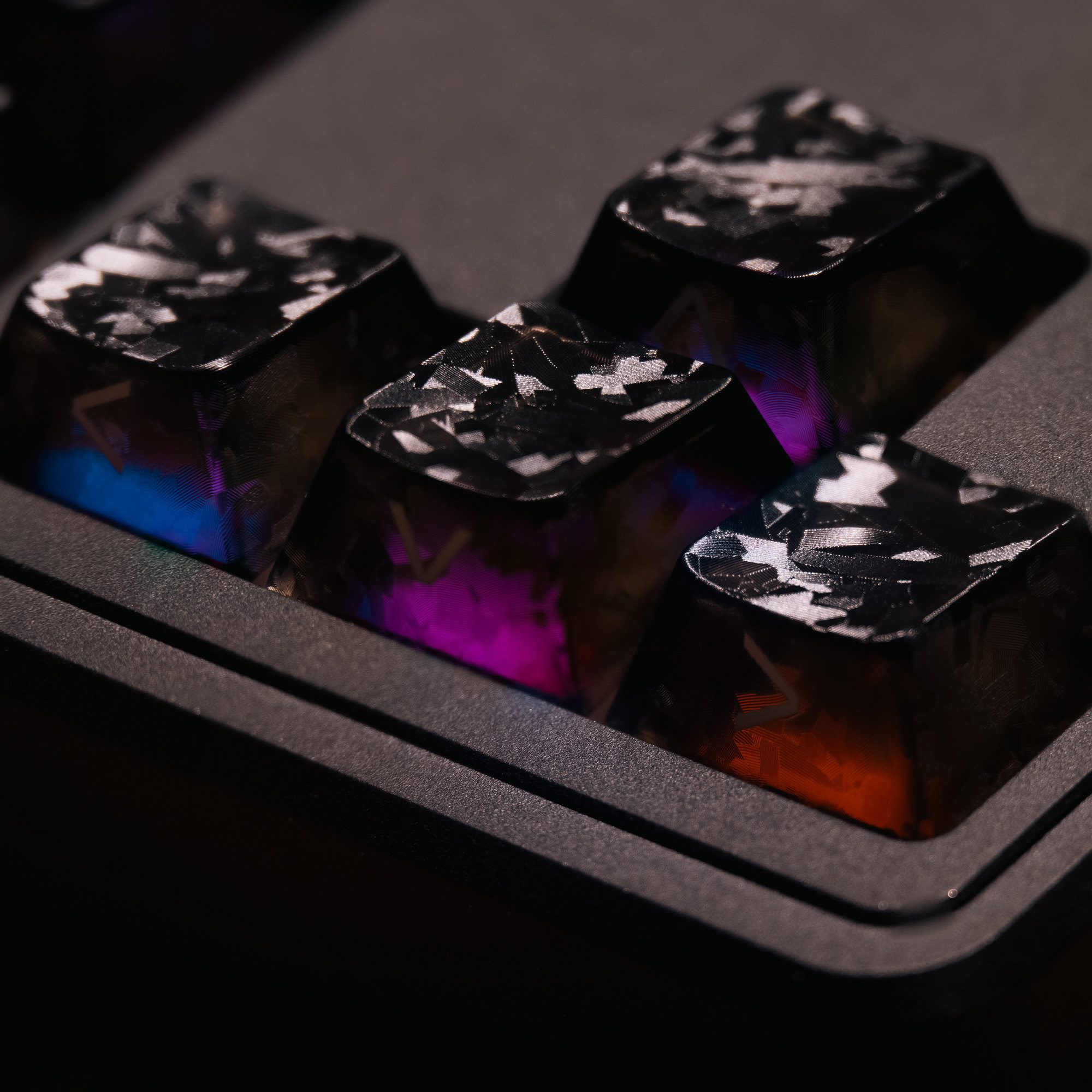 Tastenkappen aus Kohlefaser mit Eiskohlenstoff-Textur 