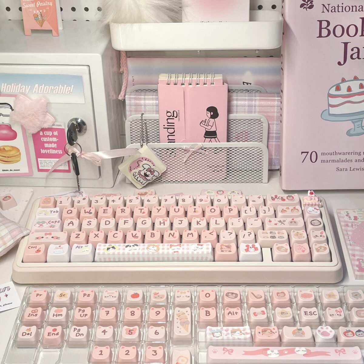 Maorbeng Mew Mew Hood Keycaps