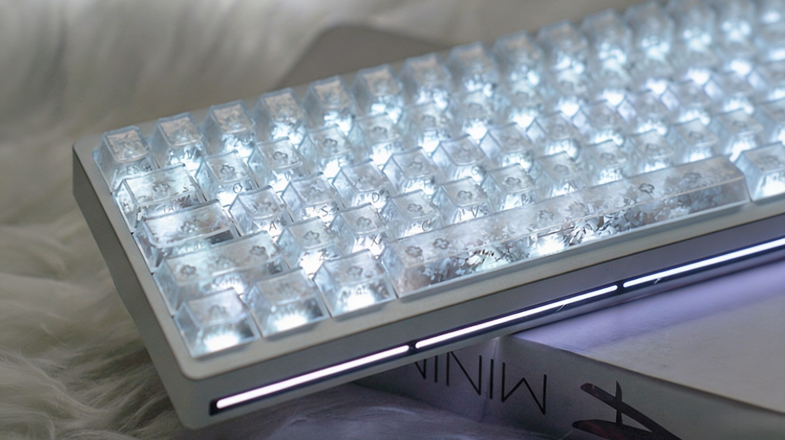 WEIKAV Ice Crackle Translucent Keycaps