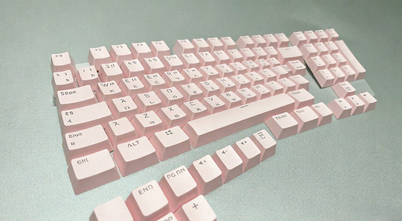 Black Hangul Translucent Keycaps