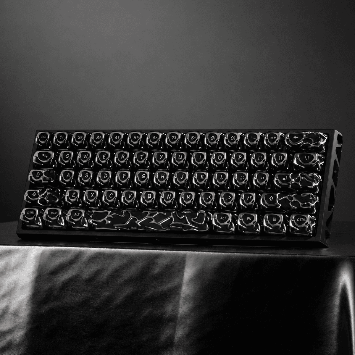 HEK Venom Metallic Through Keycaps